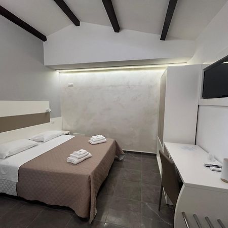 Afrodite Accomodation Тропея Экстерьер фото