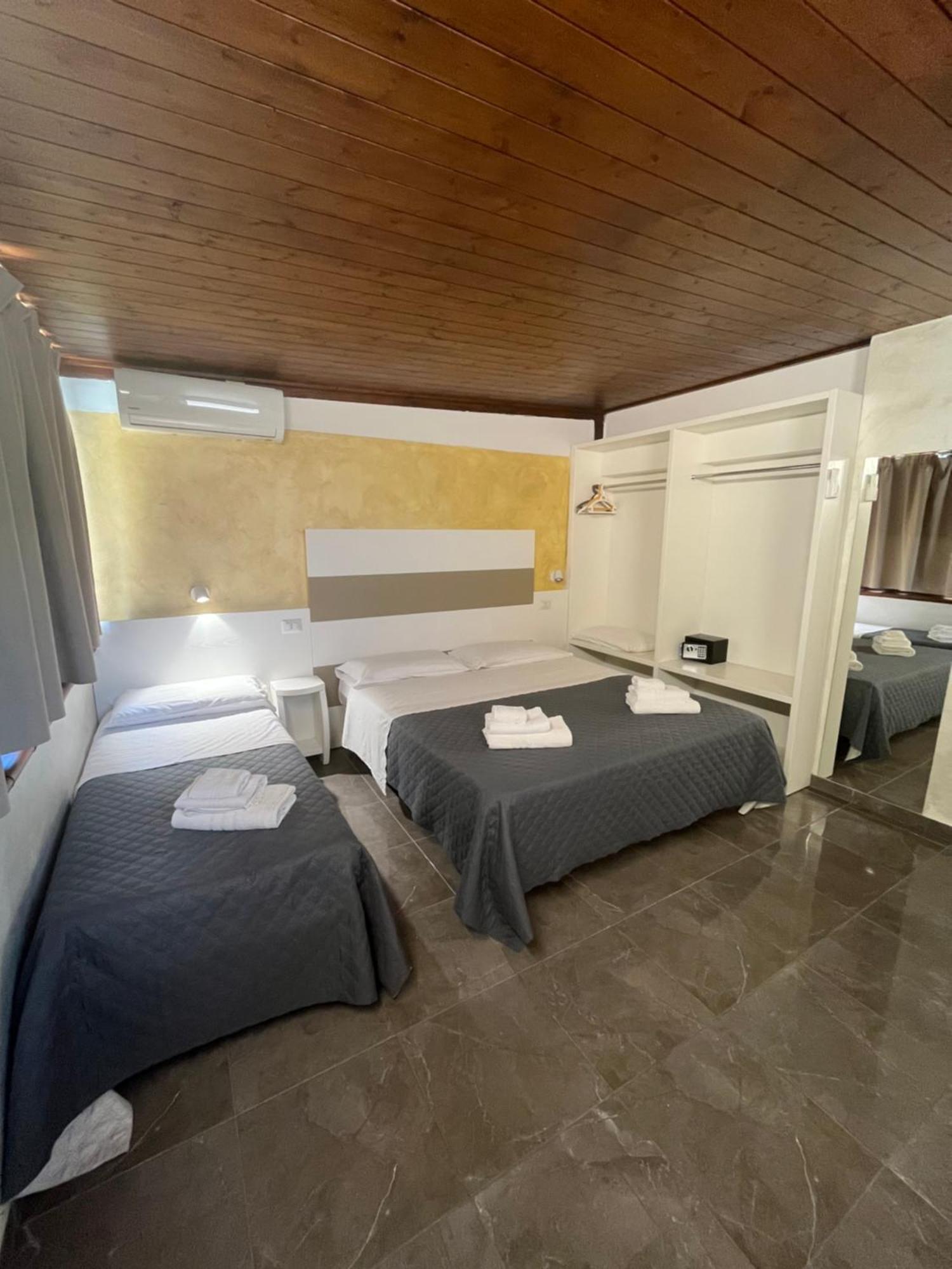 Afrodite Accomodation Тропея Экстерьер фото